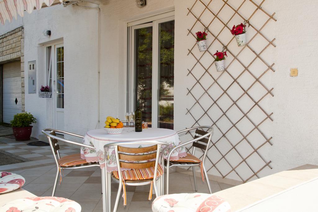 ורבניק Apartments Marija מראה חיצוני תמונה